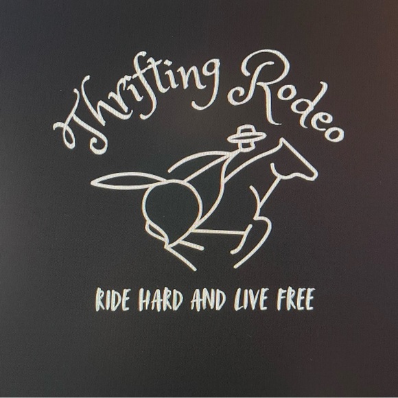 Meet your Posher, Holly - Picture 1 of 2